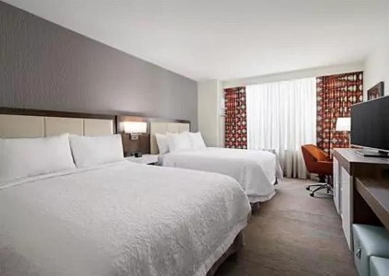 Hampton Inn Peterborough Exterior foto