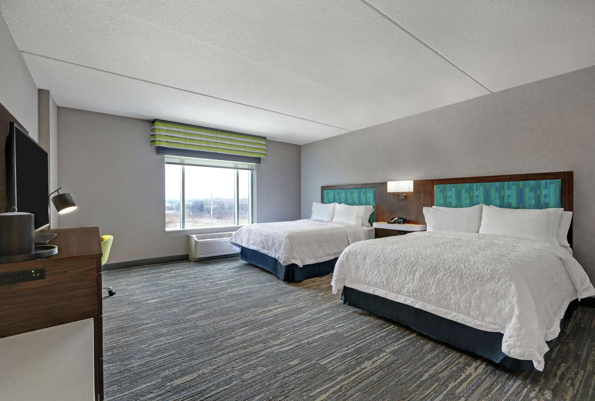 Hampton Inn Peterborough Exterior foto