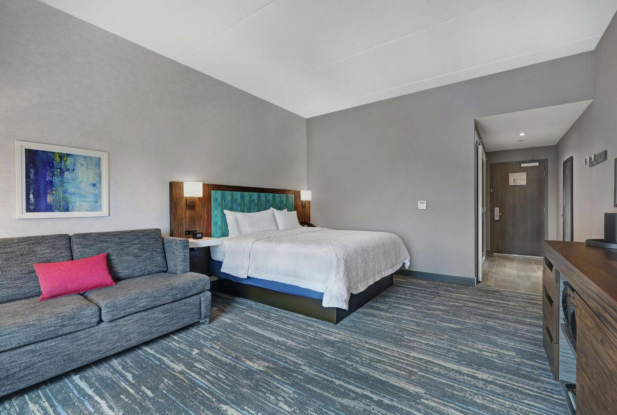 Hampton Inn Peterborough Exterior foto